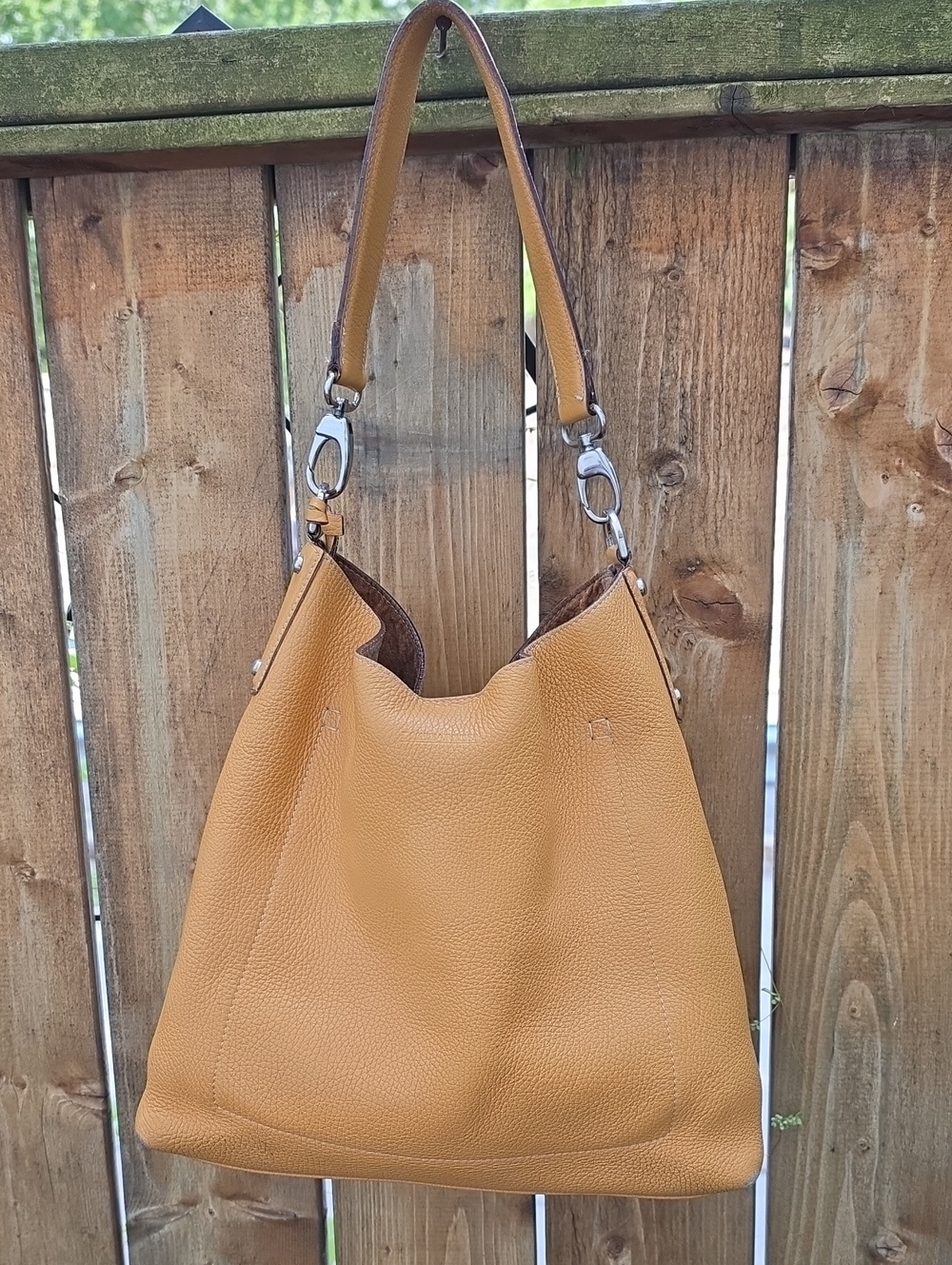 Donner & Bourke Tan Leather Hobo Bag - Classic Women's Shoulder Tote